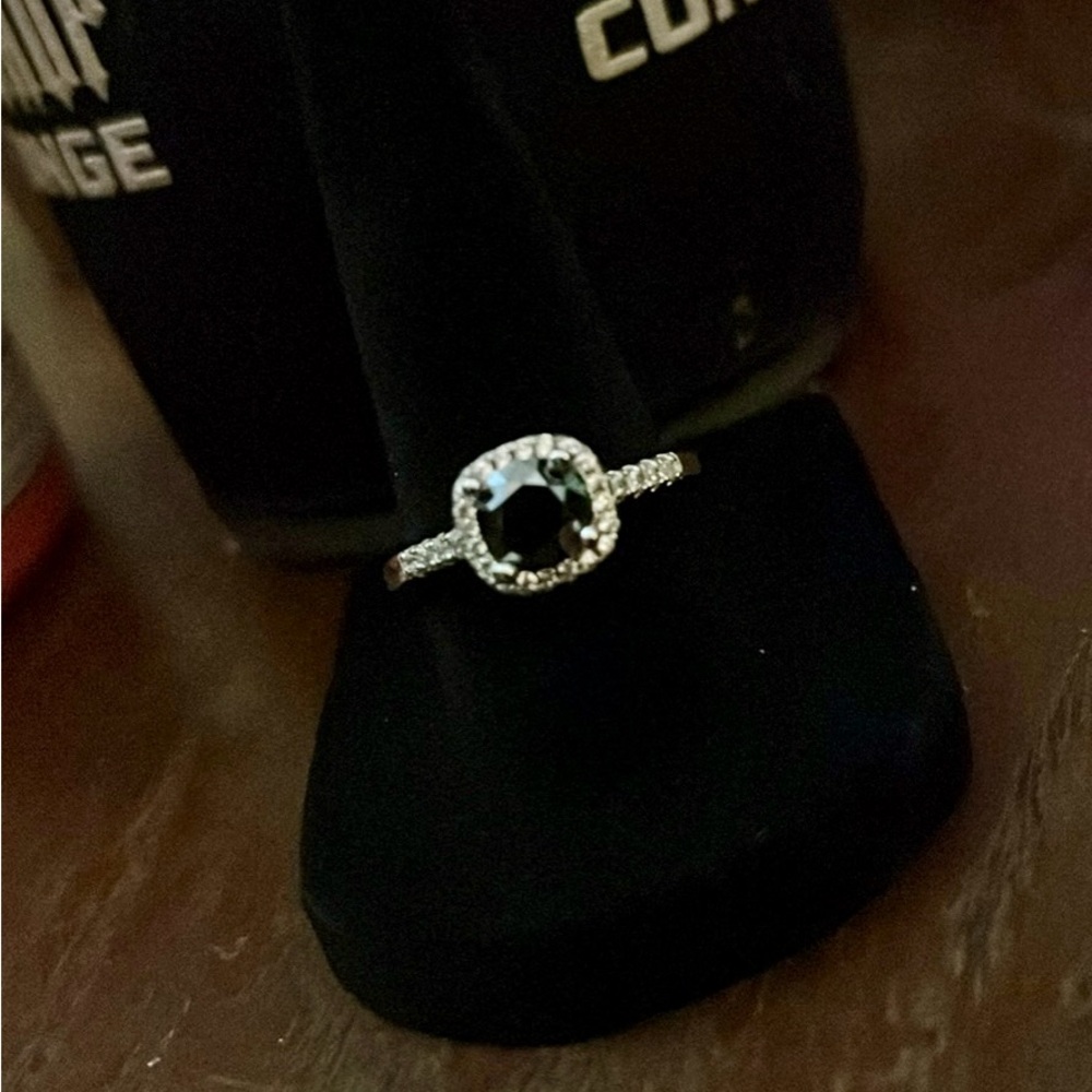 Black and Silver Women's Ring 1ct black onyx stone
(MATCHING EARRINGS LISTED)